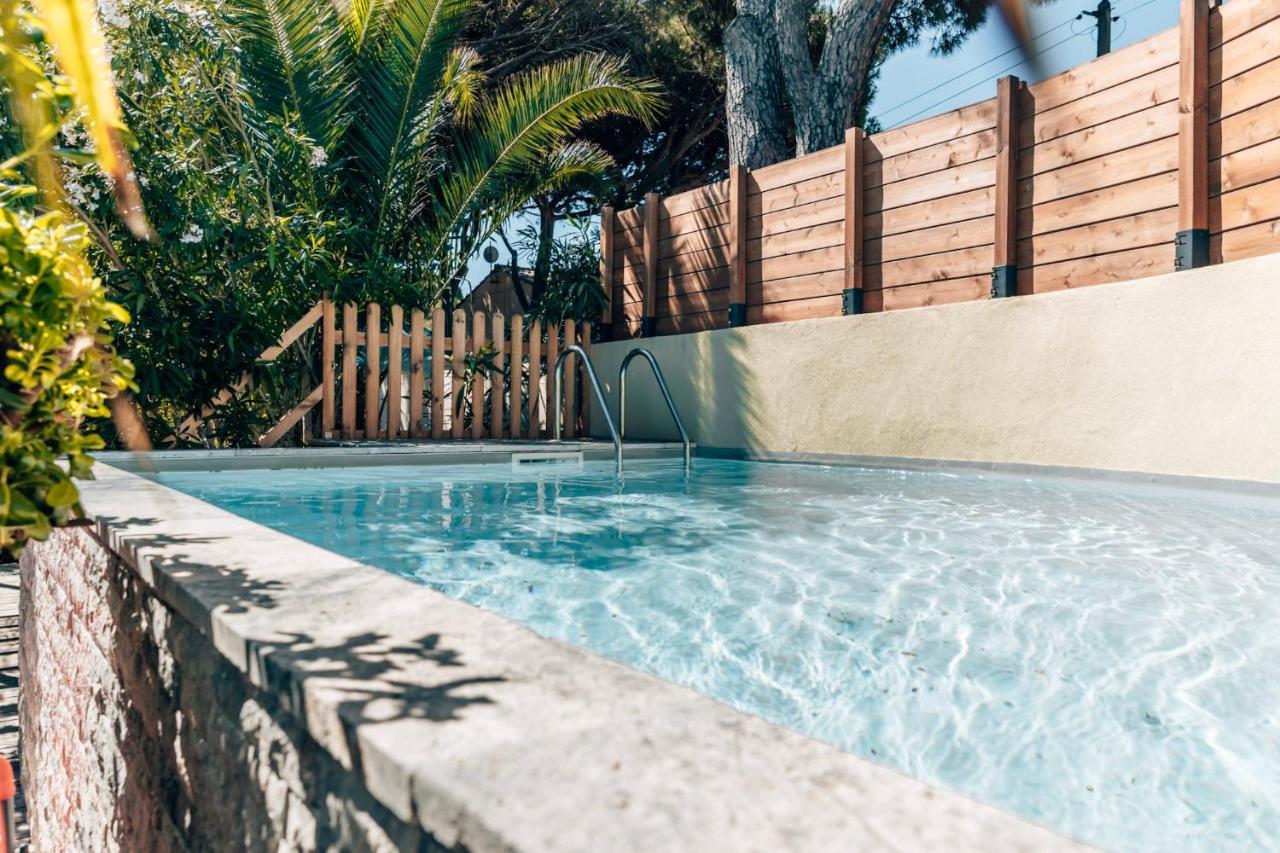 villa privé, plage a pied piscine, parking 2 voitures, 3 chambres 2 sdb Sainte-Maxime Extérieur photo